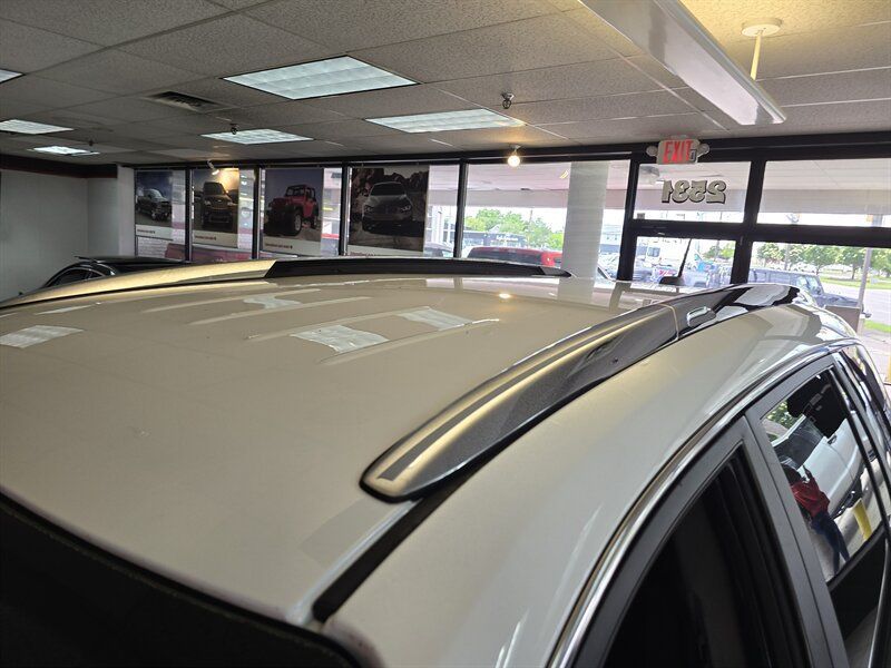 Used 2017 Buick Enclave Leather AWD/4WD image 32