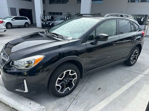 Used 2016 Subaru Crosstrek 2.0i Premium w/ Moonroof Package image 3