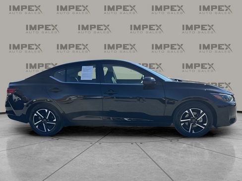 Used 2024 Nissan Sentra SV image 6