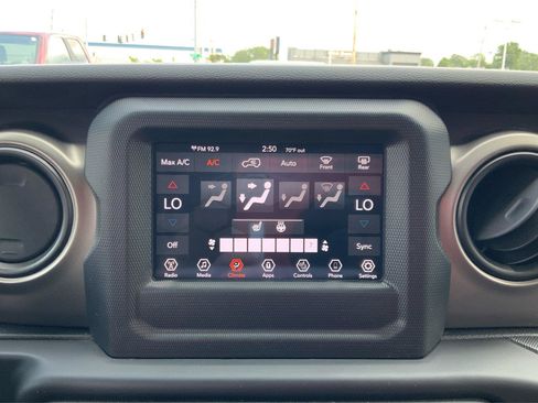Used 2021 Jeep Wrangler Unlimited Sport AWD/4WD image 32
