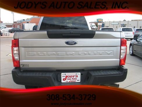 Used 2022 Ford F250 XL w/ Power Equipment Group image 30