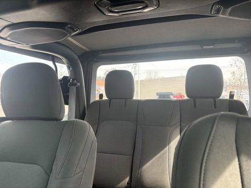 Used 2019 Jeep Wrangler Sport image 22