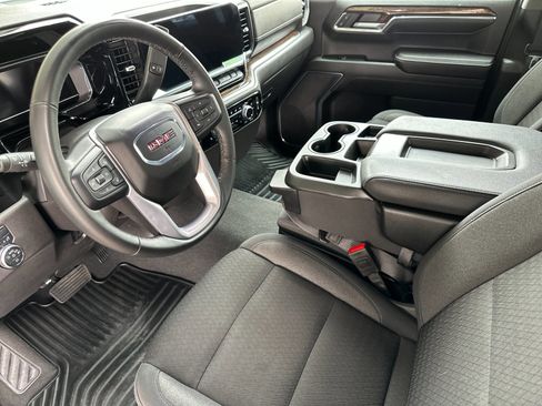 Used 2024 GMC Sierra 1500 Elevation image 10