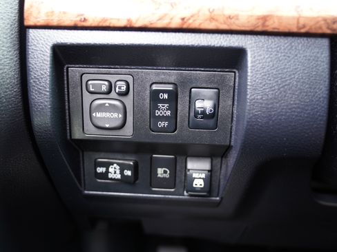Used 2020 Toyota Tundra 1794 Edition AWD/4WD image 33