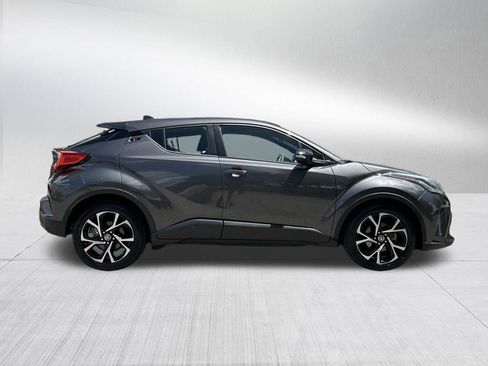 Used 2021 Toyota C-HR XLE FWD image 4