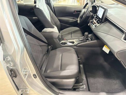 Used 2026 Toyota Corolla LE image 9