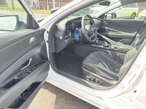 New 2026 Hyundai Elantra SE w/ Cargo Package FWD image 10