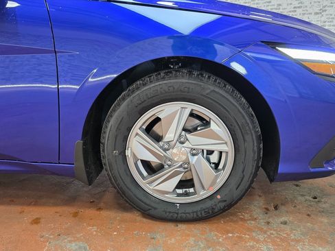 New 2026 Hyundai Elantra SE image 9