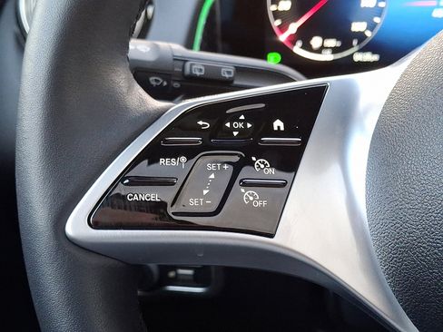 Certified 2025 Mercedes-Benz GLB 250 4MATIC image 23