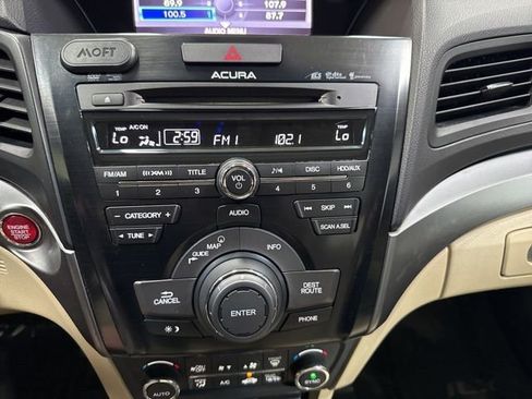 Used 2014 Acura ILX w/ Technology Package FWD image 21