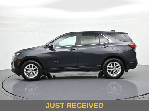 Used 2022 Chevrolet Equinox LT w/ Driver Convenience Package AWD/4WD image 9