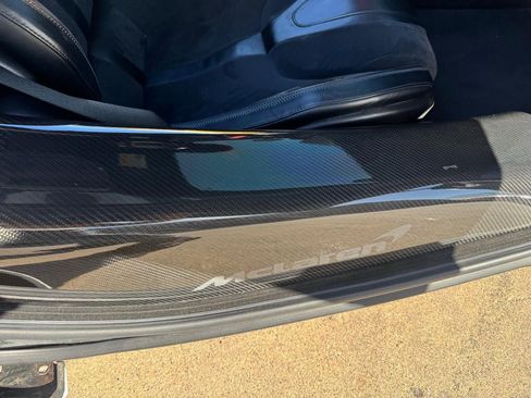 Used 2018 McLaren 720S image 8