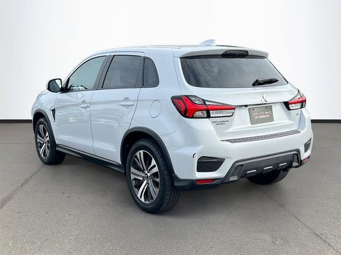 Used 2022 Mitsubishi Outlander Sport SE image 5