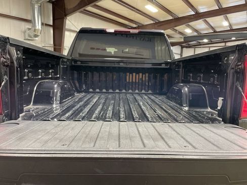 Used 2022 Chevrolet Silverado 1500 LT AWD/4WD image 24