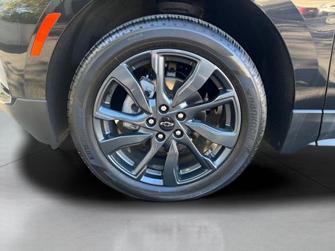 Used 2022 Chevrolet Equinox RS w/ Infotainment Package image 5