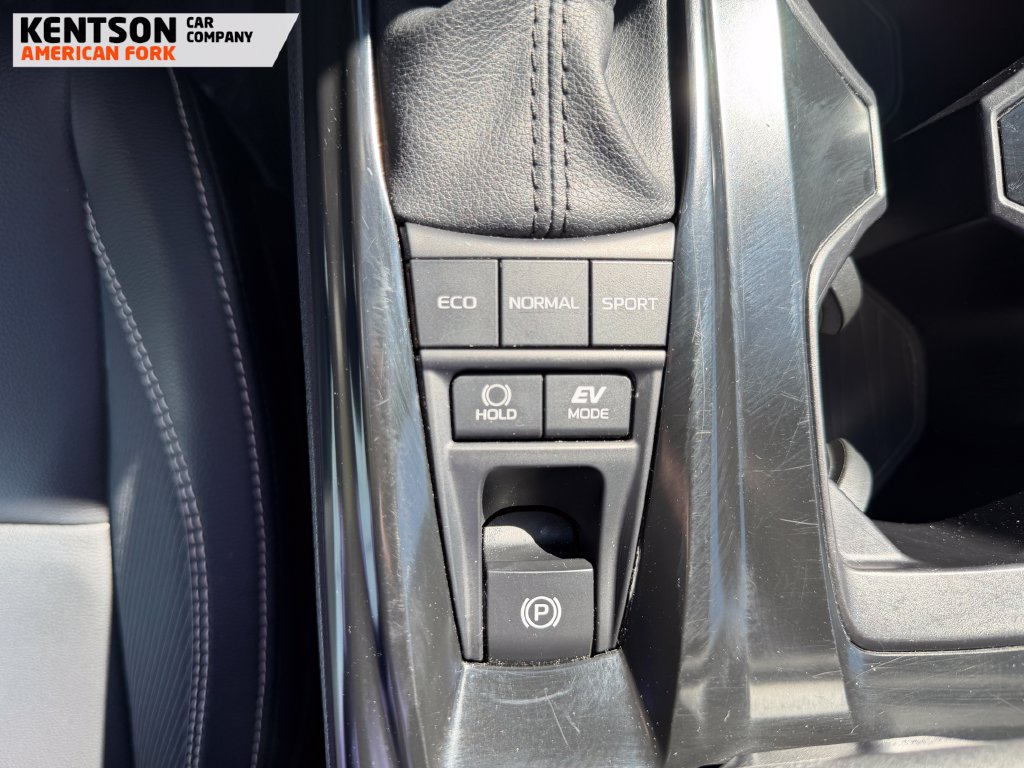 Used 2025 Toyota Camry SE FWD image 23