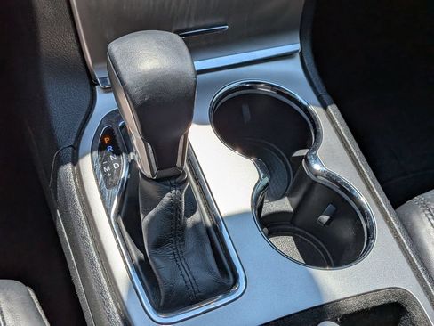 Used 2019 Jeep Grand Cherokee Altitude AWD/4WD image 18