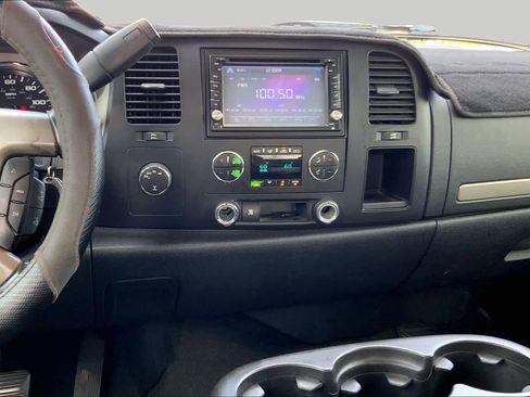 Used 2007 Chevrolet Silverado 1500 LT w/ 1LT Convenience Package AWD/4WD image 6