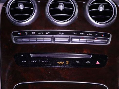 Used 2019 Mercedes-Benz GLC 300 image 23