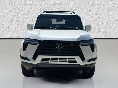 Used 2025 Lexus GX 550 w/ Accessory Package (Z1) AWD/4WD image 8