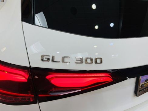 Certified 2025 Mercedes-Benz GLC 300 image 6