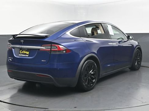 Used 2016 Tesla Model X 90D image 5