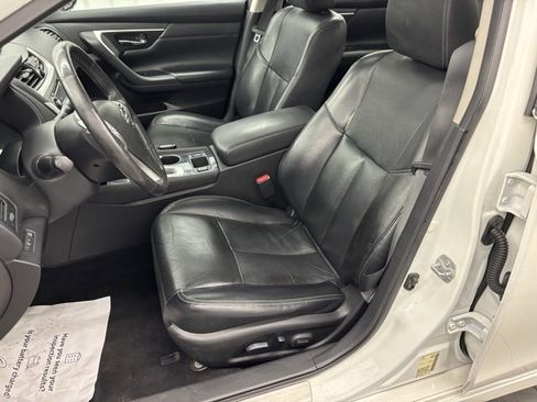 Used 2016 Nissan Altima 2.5 SL w/ 2.5 Technology w/LED Package image 11