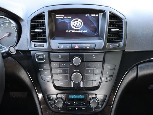 Used 2012 Buick Regal Premium image 34