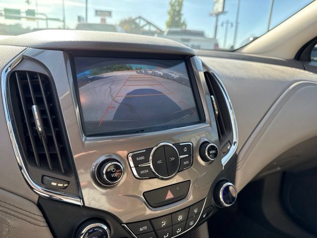 Used 2016 Chevrolet Cruze Premier FWD image 23