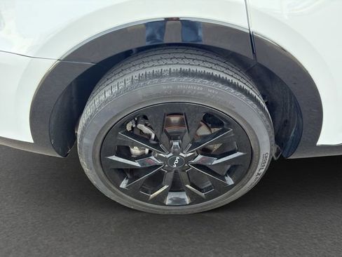 Used 2022 Kia Sorento SX image 10