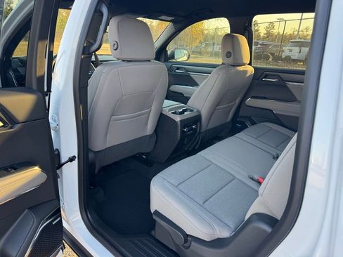 New 2026 GMC Acadia Elevation image 22