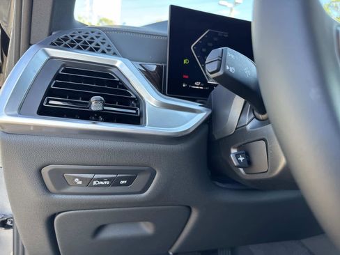 New 2026 BMW X5 xDrive40i w/ Climate Comfort Package image 34