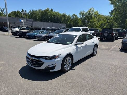 Used 2024 Chevrolet Malibu LT FWD image 3