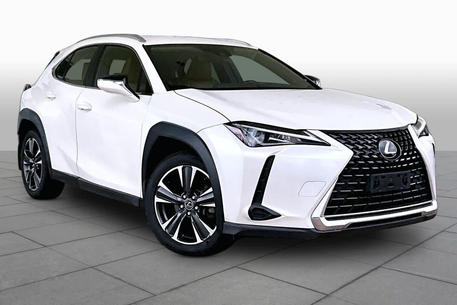 Used 2019 Lexus UX 200 FWD image 3