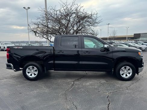 Used 2025 Chevrolet Silverado 1500 LT AWD/4WD image 2