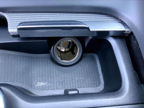 Used 2022 Volvo S60 B5 R-Design image 31