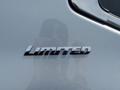 Used 2023 Toyota Tundra Limited AWD/4WD image 9