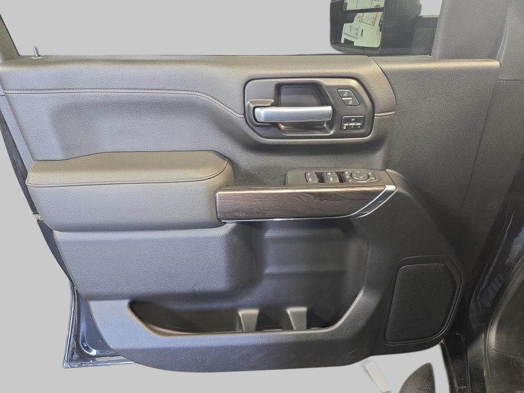 Used 2021 Chevrolet Silverado 2500 LTZ w/ LTZ Plus Package AWD/4WD image 30
