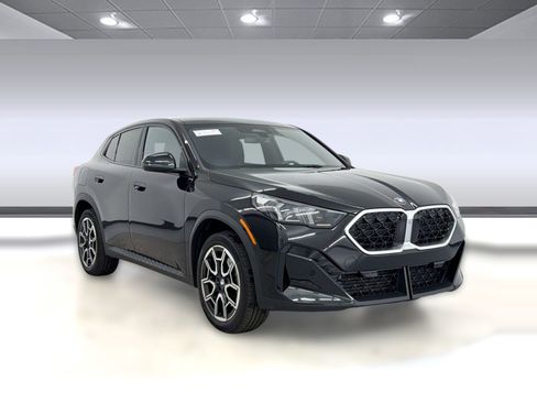 Certified 2025 BMW X2 xDrive28i image 7