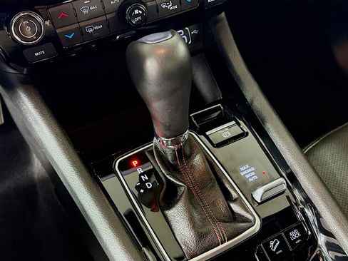 Used 2025 Jeep Compass Trailhawk w/ Trailhawk Elite Group image 20