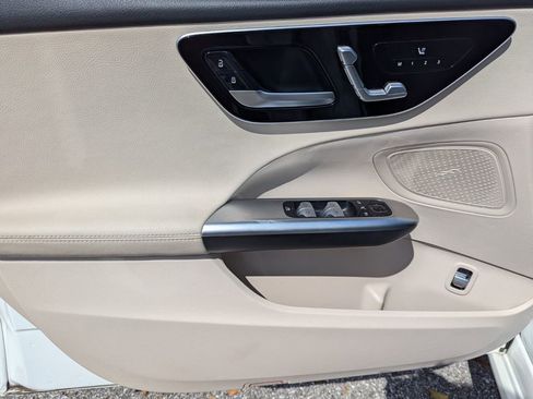 Used 2025 Mercedes-Benz C 300 4MATIC Sedan image 39