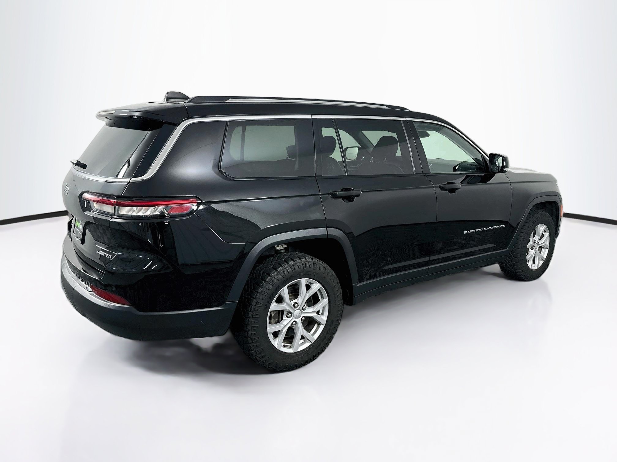 Used 2023 Jeep Grand Cherokee L Limited AWD/4WD image 9
