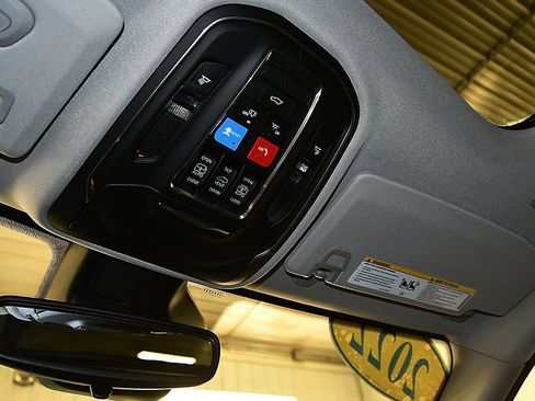 Used 2022 Jeep Grand Cherokee Limited 4xe image 23