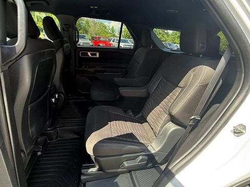 Used 2020 Ford Explorer XLT AWD/4WD image 26