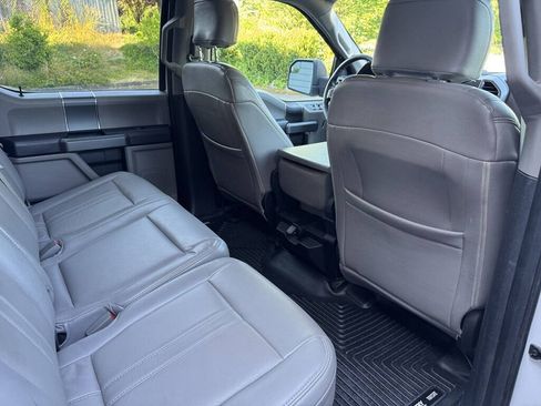 Used 2018 Ford F150 XLT w/ Equipment Group 302A Luxury AWD/4WD image 15