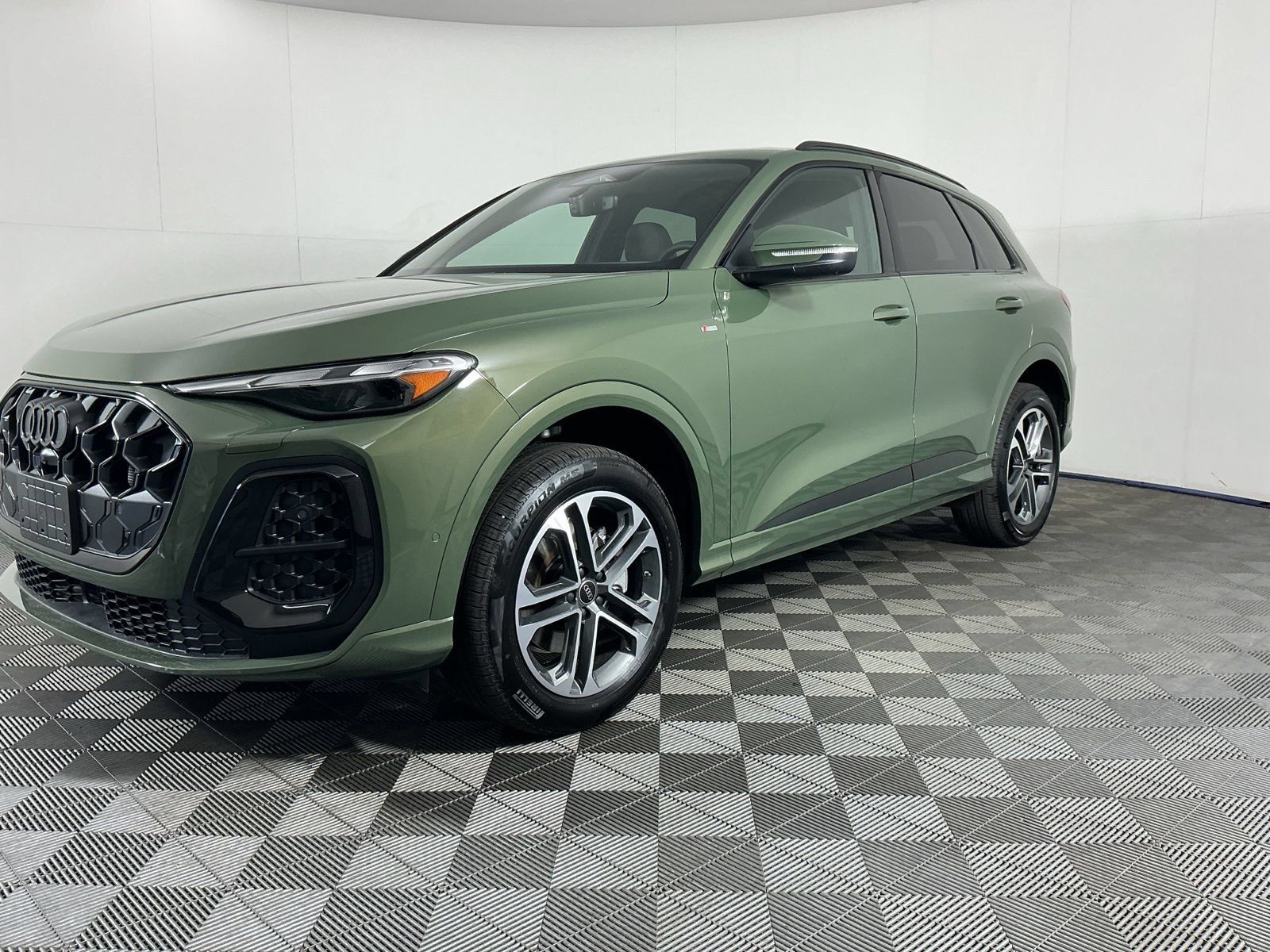 New 2026 Audi Q5 2.0T AWD/4WD image 3