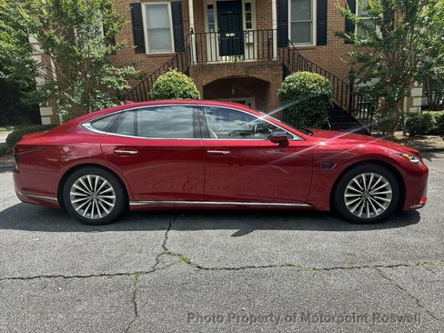 Used 2024 Lexus LS 500h AWD w/ Luxury Package image 36