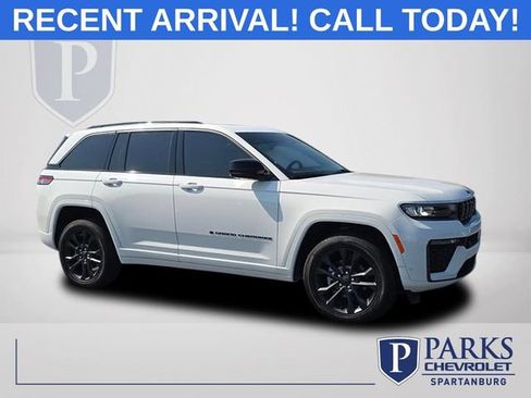 Used 2026 Jeep Grand Cherokee Limited AWD/4WD image 1