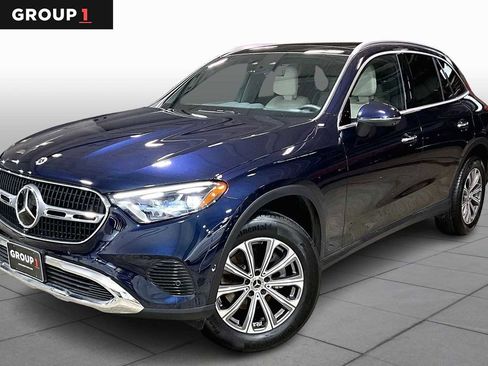 Used 2023 Mercedes-Benz GLC 300 4MATIC image 1