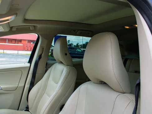Used 2015 Volvo XC60 3.2 Platinum AWD/4WD image 15